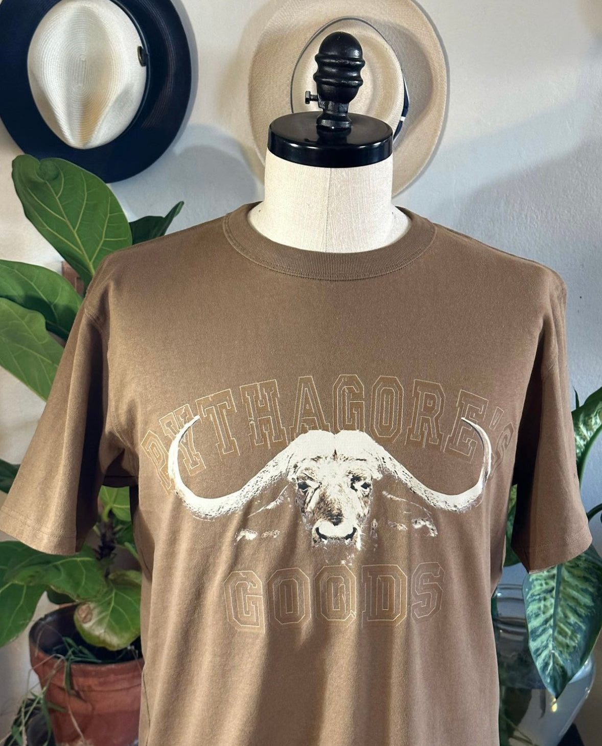 Watusi Bull Short sleeve tee